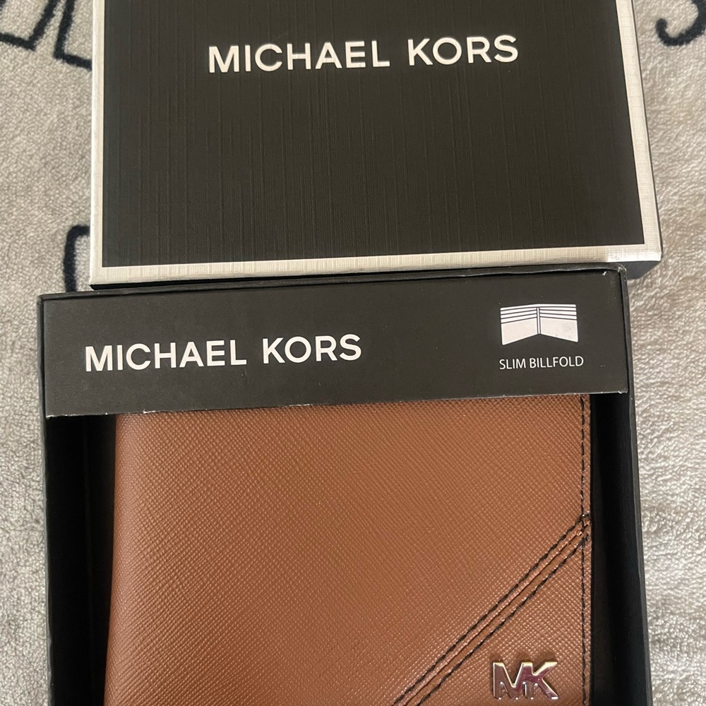 Michael Kors Brown Leather Card Holder - Picture 2 of 4